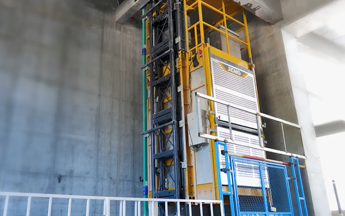 性能典范！徐工井道施工升降機助建超高層商務中心項目