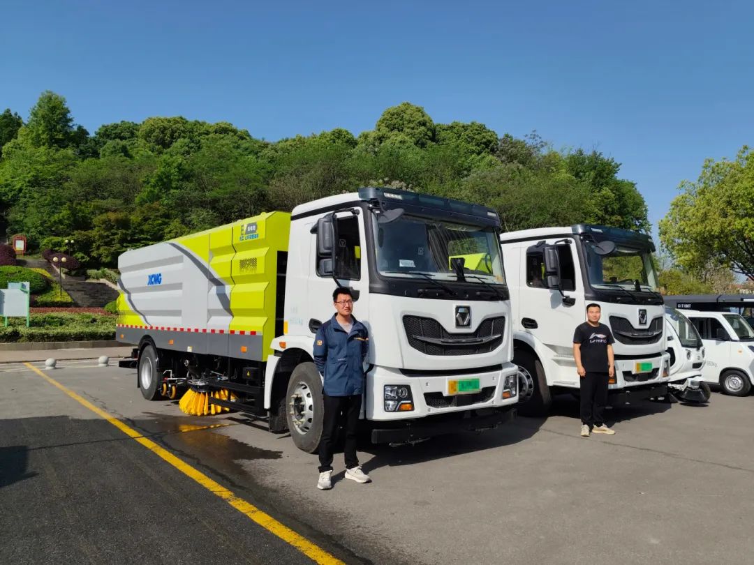 “綠”見(jiàn)安徽！徐工新能源產(chǎn)品亮相銅陵市道路清掃保潔現(xiàn)場(chǎng)會(huì)