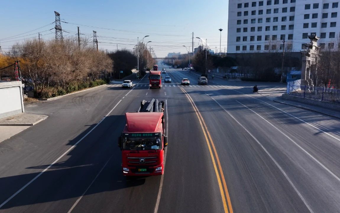 降碳增綠！徐工新能源重卡攜手客戶向綠而行
