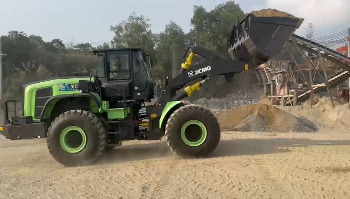 徐工純電動裝載機助力越南砂石料場，開啟綠色施工新紀元