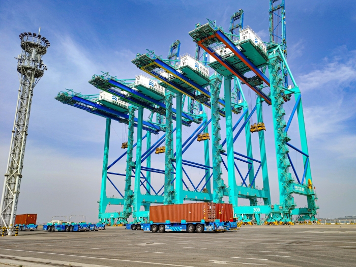 百臺集群，百萬箱量！徐工AGV打造智慧港口“中國標桿”