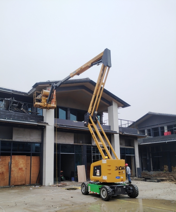 綠色建造新標桿！徐工鋰電高機助力鄂州民生工程